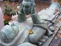 📷 12 Strange and Bizarre Gravestones