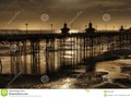 Blackpool Beech and North Pier during an evening ebb tide. #architecture #Blackpool #250pxrtg #photography