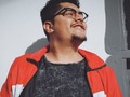 Quién carajos dijo que tenemos que esperar 10 citas para el primer beso? 1 año para decir te amo, tres años para su…