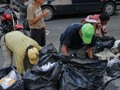 Ya paso Venezolanos buscan en la basura la nueva despensa para comer #destacada