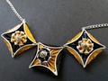 Collier en capsules de café Nespresso recyclées. Autres couleurs sur demande