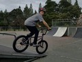 Me ha gustado un vídeo de YouTube ( - HOW TO JUMP A BOX ON A BMX BIKE!!!!!!!!!!!).