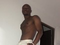 Son negros asi tipo betún... que es un color muy bonito y soy orgullosamente negro (no así, pero lo soy) ... y se e…