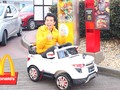 Me ha gustado un vídeo de YouTube de amirodriguezz ( - Voy a McDonald's en un Carro de Juguete - Ami