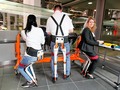 🌵 Chairless Chair, la silla que va a cambiar la forma en la que trabajamos... vÃa cinconoticias