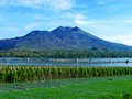 🌵 Un volcán de Bali despierta después de 54 años...