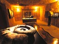 📌 Bienvenido a Desert Cave, el primer hotel subterráneo...