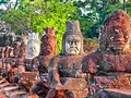 ⭐️ El hombre que protegió la historia arquitectónica de Camboya con su vida...