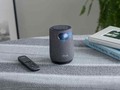 Así es el nuevo proyector compacto de ASUS, con diseño inspirado en una taza de café vía…