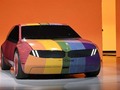Un nuevo coche que cambia de color, lo nuevo de BMW apostando por el arcoíris vía…