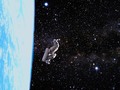 El traje espacial vacío que se convirtió en un satélite artificial