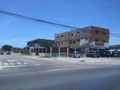 Locales Comerciales y Edificios en avenida Ollarvides de la #puertamaraven #puntofijo en Venta información 04146271…