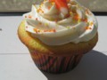 Delicious Candy Corn Cupcake Recipe via sunyoananda