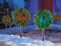 HAPPY LIVING: BEAUTIFUL GARDEN STAKES FOR THIS CHRISTMAS