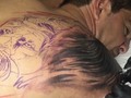 ¡Qué dolor! El enorme y significativo tatuaje nuevo del novio de Amalia Granata (foto)