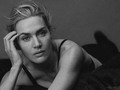 Nicole Kidman, Uma Thurman y más famosas al natural en el Calendario Pirelli (video)