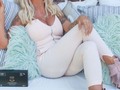 Florencia Peña casi choca en vivo! Video