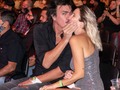 Joe Fernández a los besos