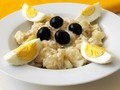 Ensalada de patata, atún y huevo con yogur via maquillajebello DeGuapas