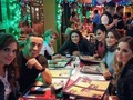 Las bellas Arpias😈 solo quiero decirte Vic💆 victoriaruffo31 que si yo fuera esa señora que está detrás tuyo😋ya est…