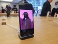 iPhone X goes on sale, bringing out the true Apple superfans - CNET