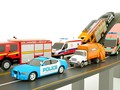 Me gustó un video de YouTube Learn Colors with Bowling Balls and Street Service Vehicles - Emergency Truck,