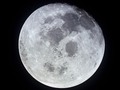 La Luna puede contener más agua de lo que se creía, anuncia la NASA