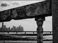 Serie: IN-XILIOS Ciudad de Panamá, Panamá 2014 © Aaron Sosa   . Hace años un gran amigo poeta escribió “que irse era algo muy complicado”. Hoy pienso que es cierto. Te vas y dejas todo pero sobre todo, allí en aquel lugar dejas un espíritu que fabricaste en años. Llegas al otro lugar y lo mas difícil es acostumbrarte al espejo, al nuevo espejo, que te devuelve tu nueva imagen. Quizás NO aquella que tenías allá, llena de recuerdos y vivencias irrecuperables y te ves a ti tan real como este nuevo lugar. Piensas y piensas como te vas a reinventar como ser humano y entonces llega la gran pregunta ¿y en la profesión? Siempre he estado interesado en fotógrafos dueños de una actitud ante la fotografía más que en sus fotografías. Hay muy notables coincidencias en muchos fotógrafos a través de la historia, basta pensar solo en Atget y Kertész, el primero exiliado en su propia ciudad a finales del XIX, el otro siempre exiliado de su origen húngaro. Ambos traspolaron siempre el concepto del espejo y la ventana para adaptar la ventana en espejo y el espejo en “su ventana”. . Tengo y guardo el enorme placer de haber compartido “criterios y certezas” sobre fotografía con un joven Aaron Sosa en mis años de exilio-in-xilio en Caracas. Hoy compartimos un in-xilio-exilio que nos acerca más en la vida y la fotografía. Las fotografías de Aaron son más espejos que ventanas o más ventanas que espejos. Se unen y fragmentan visiones y destinos. El niño asomado entre cortinas, en la primera foto de este trabajo, mira hacia fuera esa ciudad en siluetas dividida en dos por el fino visel de la ventana, de un lado la ciudad perfilada a contraluz del otro la vastedad. Que el exilio-in-xilio de Aaron es más un estado de ánimo que una visión objetiva y consciente, es cierto. Pero, hay fotógrafos que hace tiempo nos cansamos de la objetividad y sus implicaciones políticamente correctas y visionamos un lugar inexistente pero cálido y acogedor que nos permita continuar tranquilos haciendo lo que hacemos... fotografías. . Ramón Grandal @ramongrandalobra . #serieinxilios #inxilios #ciudaddepanama #panama #aaronsosa #panameños