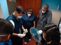 Dictando el Taller de Fotografía sobre Proceso de copia y revelado a color para el Departamento de Fotografía del Área de Tecnología Educativa del Ministerio de Educación.  Caracas - Venezuela 2003  #caracas #venezuela #tallerdefotografiacolor #procesoc41 procesora4 #tallerdefotografia #reveladoacolor