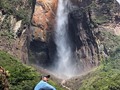 #tbt Canaima❤️ Uno de los viajes más hermosos que cualquier ser humano pueda hacer en esta vida😎 Y yo recomiendo que lo hagan con mis amigos de @campamentocanaima ⭐️ Hacen de esa experiencia algo único ⭐️ Aquí les dejo información de lo que tienen para Carnavales ⬇️⬇️⬇️⬇️ Los paquetes incluyen:  Boleto Aéreo Maiquetía-Canaima-Maiquetía en los modernos Embraer 190.  Impuesto de Ingreso al Parque Nacional Canaima  Traslado Aeropuerto Hotel Aeropuerto  Coctel de Bienvenida  Hospedaje en Habitaciones con AA y todo el Confort  Pensión completa con desayuno, almuerzo y cena, jugos naturales, agua y café con las comidas.  Excursión en la Laguna de Canaima con visita al Salto el Hacha  Uso de equipos de Paddle y Kayak Salidas el 20, 22,23,25,26,27,29 regresando hasta el 1 de Marzo !! Consulten los precios y anímense a una maravillosa experiencia de vida. #canaima #campamentocanaima #promocion #carnavales #promociondecarnavales #saltoangel #turismo