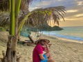 “El tiempo pasa sin hacer ruido”.  • Gabriel García Márquez •  … pero me susurra al oído que “mañana es lunes”🤪  Tan chévere que se vive sin ver la hora 😂😂  ¡Feliz tarde-noche del domingo!❤️