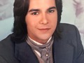 “La juventud es la sonrisa del porvenir ante un desconocido que es ese mismo porvenir”.  • Victor Hugo •  Juan Bautista, mi #tbt de hoy. Esa fue la novela Mujercitas.  Me cuentan que todavía la transmiten los fines de semana y la gente la ve con la misma emoción 🙏 Uno de los personajes que abonó ese amor por la actuación que en ese momento estaba creciendo en mí.  ¡Cuánta gente me ayudó y cuántos mas me enseñaron! A todos, mi eterno agradecimiento❤️ No era más que otro joven con sueños y ganas de comerme el mundo.  Era un muchacho más con sueños.  ¡Cuántos recuerdos!  Eso lo grabé el “siglo pasado”… Parece que fue ayer🤣🤣🤣  Ojalá pronto recobremos todo ese tiempo perdido y se “enciendan” las pantallas nuevamente 🙏😎  #tbt #mujercitas #años90 #recuerdos #los90 #los90s #memories #juventud #juanbautista #anos90 #novela #novelas #telenovelas #telenovelasvenezolanas #produccionvenezolana #talentonacional #venevision #venezuela @sierracesar6 @cuentosderoblenegro @altonrivermedia