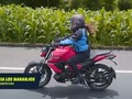 Siempre he admirado a las mujeres que manejan motocicleta, aprendí desde pequeña pero mis papás nunca quisieron que tuviera una porque soy demasiado aventada, hoy que tengo esta gran oportunidad de manejar una moto @yamahamotorsv y dar a conocer rutas turísticas me siento fuerte, me siento única, me siento sin miedos a nada porque de esto se trata la vida de hacerlo todo con pasión pero aceptar lo bueno que siempre venga y hasta lo malo. Soy una chica biker 🙊