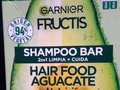 #HairFoodSHSolido gracias a mis amigos de @formetips @garnier.arg.uy @garnierusa por enviarme este producto. Es ideal para el cabellos seco ya que nutre e hidrata un montón y deja el cabello súper suave. Además es vegano y cruelty free! Y como dice la imagen, rinde lo mismo que 2 botellas normales de shampoo. Su forma de uso es mucho más sencilla de lo que parece y es de fácil enjuague.