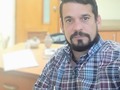 Ser feliz es un derecho y una decisión; ser infeliz también es un derecho y una decisión y cualquiera que elijas se debe respetar.  Todos somos libres de elegir y decidir, siendo conscientes que toda acción o no acción, genera una reacción en el entorno que te rodea.  No puedes responsabilizar y menos hacer sentir culpables a otros por tus decisiones individuales. Si decidiste quedarte en soledad fue tu decisión, hazte responsable de ello tú y no responsabilices a los demás.  Y nadie puede sentirse responsable o culpable por decisiones tomadas por otras personas.  Tampoco intentes obligar a otros a pensar igual. Si tu eres feliz no puedes obligar a que otros lo sean a tu manera, para ti puede ser una habilidad pero para otros, representar un obstáculo y si eres infeliz no puedes obligar a que los demás sean infelices como tú y menos criticar la felicidad de otros.  Seguir unido a los problemas de otros asumiéndolos como propios es también tu decisión y derecho que debe ser respetado pero no lamentes después la reacción que generará tu acción en donde se vean afectados otros que no tienen nada que ver con una carga que tampoco les corresponde.  Buscar ayuda es importante, es una decisión y se respeta... y si no quieres buscar ayuda porque así te tienen que aceptar, es también tu decisión y se respeta por igual. #AlBarela
