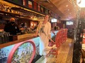 Venir a la castañuela es sumergirse en el mundo gastronómico!!!   Esta barra es genial para tomarse un cóctel 🍸 y luego comer divino!!! Aquí estoy con el Señor Rodolfo!!! ❤️❤️  El “mero Puerto Rico” es uno de mis platos favoritos!!   Y si no han probado la Panqueca flambeada con dulce de leche….. no han probado el verdadero sabor de la @lacastanuelave 🥰🥰🥰   Me encanta!!! Vayan y me comentan que fue lo que más les gustó!!!!   Y si no quieren salir puede pedir para llevar!!!! Tienen delivery y llega calientico!!!! 😋😋😋  #lacastanuela #lasmercedes #restauranteespañolencaracas #gastronomiacaracas