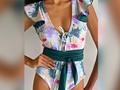 Los enteros están muy de moda!’ Y este modelo es mi favorito!! .. Disponible talla L  .. Entregas personales en Cumaná 🛍  .. Envíos a todo el país 🚚  .. #swimwear #beach #modaplayera