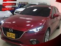 • Mazda 3 • Año: 2016 Marca: Mazda Modelo: 3 Versión: Grand Touring Motor: 2.000cc Kilometraje: 34.000kms Transmisión: Automática Color: VinoTinto Direccion: Hidraulica A.A: Si Vidrios eléctricos: Si Retrovisores electricos: Si Asientos: Cuero Precio: $59.500.000 Negociable: Si Descripción Adicional: Hatchback, Excelente estado, nunca chocado; peritaje garantizado, impecable, único dueño, ni un detalle, SE RECIBE SU VEHÍCULO USADO. Informacion: 3196678876 ALEX AUTOS Manizales