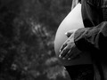 La magia de sentir fomenta conexiones inimaginables.  Sesión #Prenatal @orlymar13  #sesion #sesiondefotos #sesionbaby #pregnant #pregnantphotography #photobaby #maracaibo #photographer #fotografovenezolano #fotos #embarazada #blackandwhite #blancoynegro #powerwoman