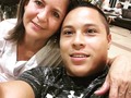 Presumo a mi mamá con el pecho inflado porque a sido una guerrera de vida, desde que tengo uso de razón veo una mujer trabajadora incansablemente, honesta, honrrada, de muchos valores que siempre me inculcó.  Hoy le doy gracias a Dios por permitirme todavía poder tocarla, amarla, pechicharla y llenarla de besos. Madre mía sabes que las palabras del mundo no alcanzan para agradecer por todo lo que haz echo. Feliz día amor de mi vida. @anaisabeljine