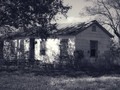 abandoned farm house ° ° ° ° ° #texas #abandonedtexas #abandonedplaces #abandon_seekers #grime_lords #abandonedamerica #dilapidated #urbexworld #urbex_supreme #urbex_revolution #discarded_butnot_forgotten #vd_darkhouses #ig_urbex #ig_abandoned #sombrexplore #abandonedhouse #fujiphotography