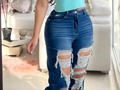 #Jeans Hermosos . Desliza, miras los detalles y escríbenos al whatsapp en el link de bio  . #jeans #pantalones #moda #cali #colombia #moda #almacenvirus