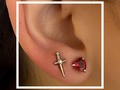 ❤️❤️ Lobe piercing ❤️❤️ . Hermosa perforación con una linda pieza en titanium grado implante con un lindo cristal en zircon dándole un toque único y exclusivo a esta zona 👊 . #piercing #island #new #titanium #joyeria #tendencia