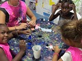 Día 27 Un jeudi bien chargé qui a commencé par un atelier d’art avec la confection d’animaux à partir de boites d’œufs et qui s’est poursuivi par un atelier sur les femmes 😊