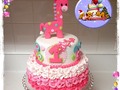 #cake#1year#baby#birthday#giraffe#jirafa#ruffles#reinadelacasa 👧👑🐒🌸 #venezolanosenorlando#hechoconamor