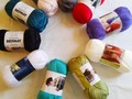 SATIN importado de Canadá 🧶 ovillo de 💯 gramos  Nro. 4 mm  Ganchillo 5 mm  Dos agujas 5 mm 💯% acrílico  Bellos colores 🌈 disponible 🧶🧶🧶.  Realiza tu pedido por Whatsapp  📱 04141406208 ☎️ Telf tienda 0212 2573172 🛵 Disponible delivery 🚛 Envíos nacionales  Tejer con Satin es tener un aspecto suave, además de dar un acabado sedoso, sencillamente espectacular 🧶 #lanasbernat #lanasyagujas #lanasparatejer #lanaterapia #yolotejo #merceriasencaracas #merceriasonline #merceriacondelivery #merceriadevenezuela #mercerias #mujeresquetejen #muselina #macaracuay #baruta #chacao #elhatillo
