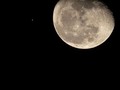Veo a marte en un cielo estrellado y bien hermoso... ¿Quién soy para merecer esta inmensidad? #Luna #Marte