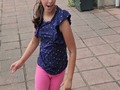 Ella tiene flow y que nada ni nadie se lo cuestione 😊😊😊 a veces niña a veces pre adolescente por las contestaciones, caras y analogías que se lanza!!!!! . 🥹 Verla bailar es lo que más le gusta...miedo escénico poco y la gran mayoría de su soltura actual (como la mia propia) es gracias a nuestra #Carmen @carmenlopezescueladanza  . Aunque en la calle al estilo libre le sale mejor jajajaja (totalmente como a su madre) 🥰🥰🥰 . #jhoana #jhoanabaila #miniña #hijos #misniños #mellizos #ellaesjhoana #cotufa #mamádedos #mamainstagramer #mamápaparazzi