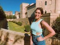 “ La mejor parte de VIAJE... no es llegar al destino, la mejor parte del viaje es todo lo que te sucede en el camino.   Porque en el camino conoces gente, aprendes cosas nuevas, ves realidades diferentes, así que mucho antes de llegar al destino ya no eres la misma persona que cuando iniciaste el viaje. “   Me identifiqué con este escrito y quise compartirlo con uds... no hay nada más cierto que a lo largo del tiempo, de las experiencias, de los lugares y personas conocidos, vamos mutando en un ser diferente del que éramos AYER.  Todo en la vida es un crecimiento y todo aquello que vivimos y que palpamos nos puede cambiar la perspectiva, el pensamiento, sin embargo algo que no cambia es la ESENCIA si sabemos quien somos y lo que queremos!.  Nutre tu ALMA con todo lo que se presenta en tu camino.   ✌🏻🙏🏻💚🌍🌈🥰.  #aroundtheworld  #spain  #realzaragoza  #palaciodelaaljaferia  #tuesdaymotivation  #traveler  #nomadasteam  #livinglife  #bi  #instamoment  #yolo  #summervibes .