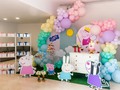 Una tarde divertida con Peppa pig hada y sus amigos ✨  #peppapigparty #peppapig #decorafesta #decoracionesdefiestas #mesaprincipal #candybar #peppapighada #instafoto #anascakesve